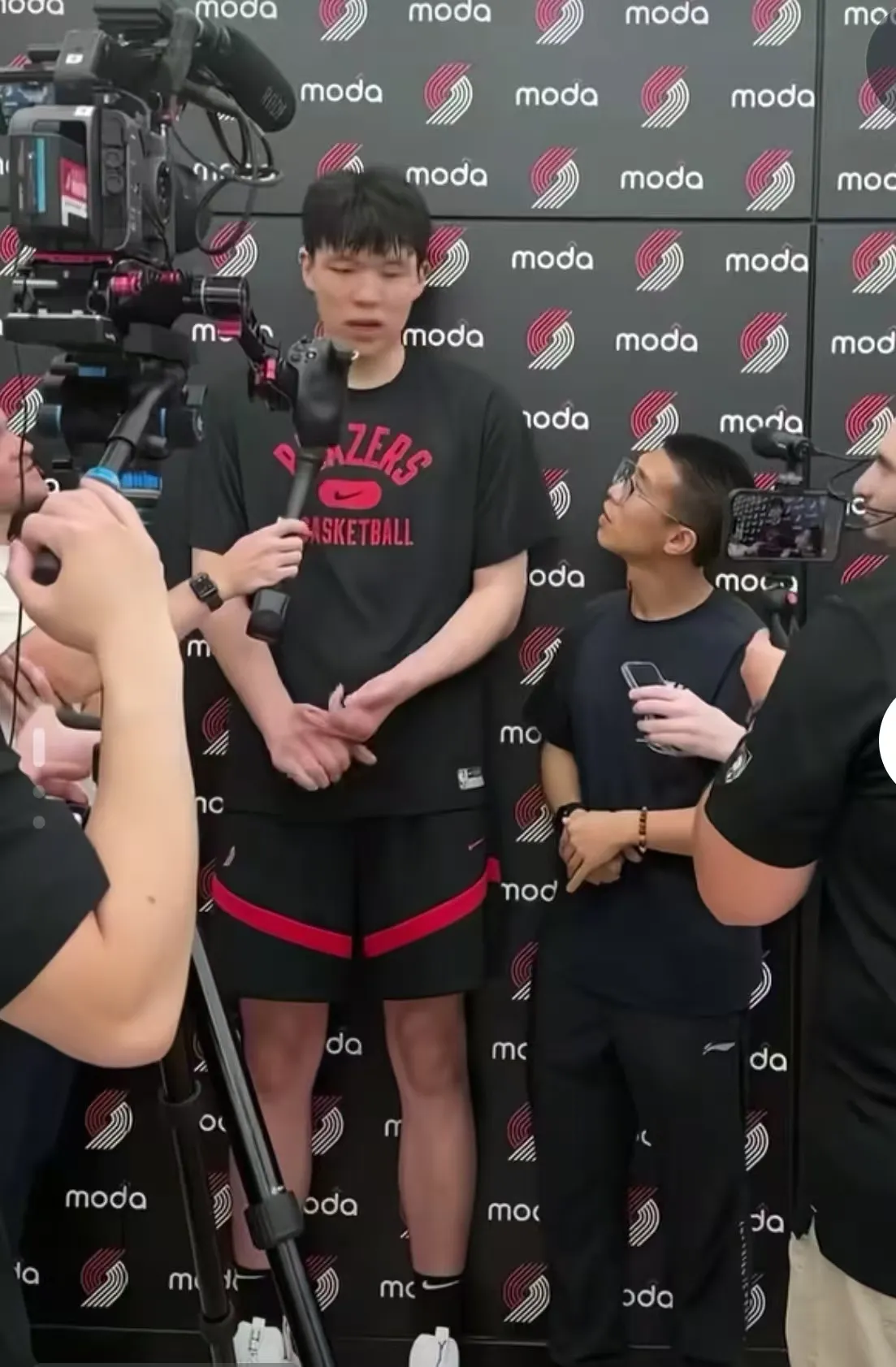 开云体育官网官网-集结日波特兰开拓者备战CBA季后赛，单刀错失细节曝光，压力陡增，资深球员宣示担当(波特兰开拓者队球员名单)